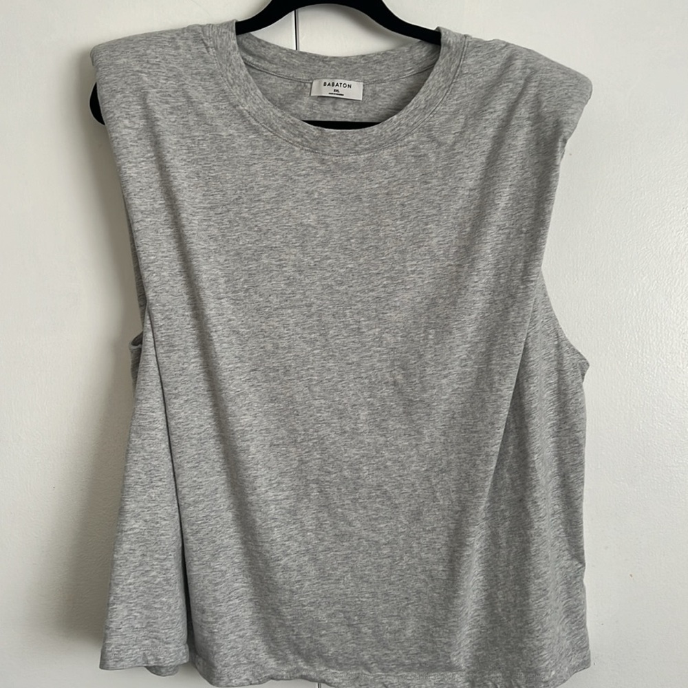Babaton Strong shoulder top
